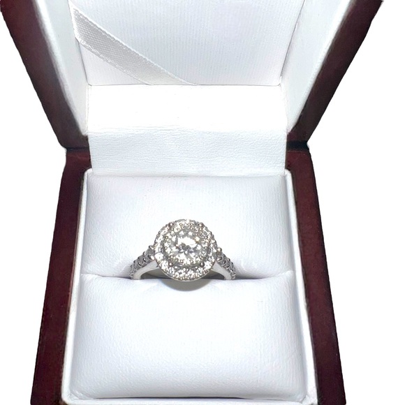 14K Diamond Ring 💍 - Picture 2 of 6